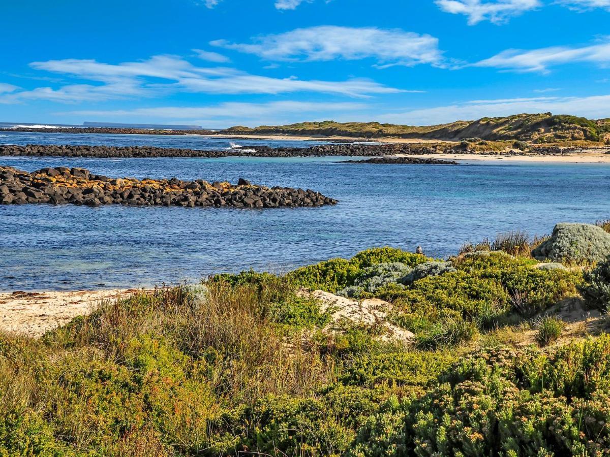 Hearns Beachside Villa 7 Port Fairy Bagian luar foto