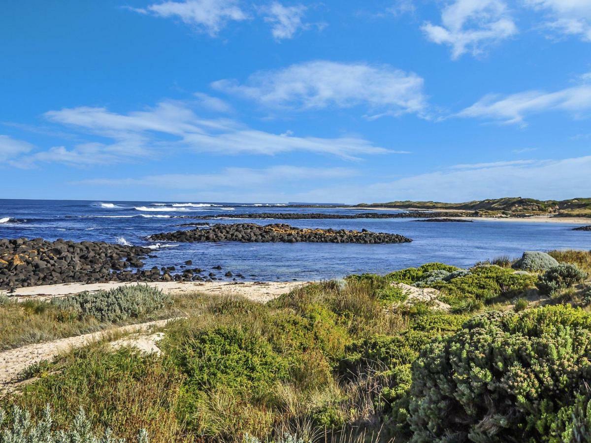 Hearns Beachside Villa 7 Port Fairy Bagian luar foto